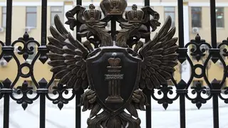 В Ачинске директора школы оштрафовали за учительницу, заставившую школьницу ходить босиком