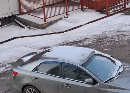 машина и снег автомобиль