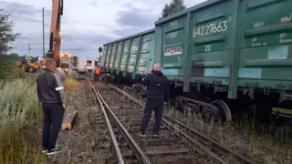 В Красноярском крае с рельсов сошли три вагона с цементом В Красноярском крае с рельсов сошли три вагона с цементом