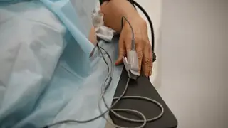 Кузбасские врачи провели сложнейшую операцию по восстановлению пациенту голоса