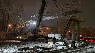 В Красноярске на ул. Семафорной установили ещё один пролёт пешеходного моста В Красноярске на ул. Семафорной установили ещё один пролёт пешеходного моста