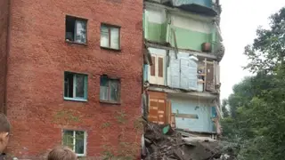 В мэрии Омска проходят обыски из-за обрушения стены жилого дома В мэрии Омска проходят обыски из-за обрушения стены жилого дома