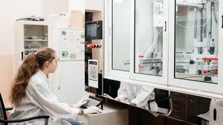Ученые из Томска из отечественных материалов создали установку для изготовления сосудов