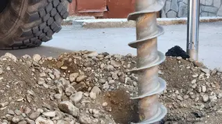 Фундамент дома на Бограда в Красноярске исследуют с помощью радара и бурения скважин Фундамент дома на Бограда в Красноярске исследуют с помощью радара и бурения скважин