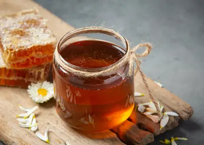 delicious-honey-dark-surface