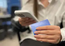 Россияне стали чаще выбирать маркетплейсы для крупных покупок