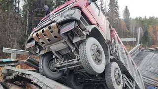 В Красноярском крае разрушился автомобильный мост В Красноярском крае разрушился автомобильный мост
