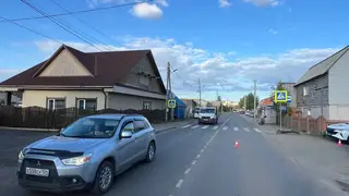 Подросток на подаренном родителями мотоцикле устроил ДТП в Красноярске и попал в больницу
