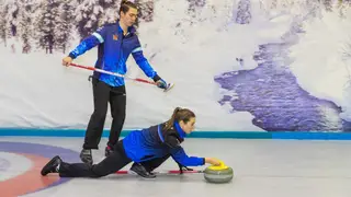 В Красноярске стартовал чемпионат СФО по керлингу