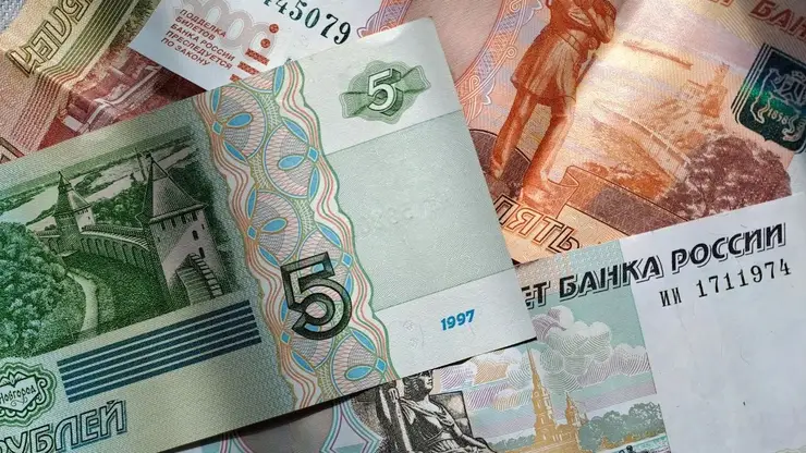 деньги купюры рубли