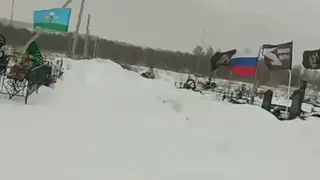 Похороны на вездеходе. В Ачинске кладбища утопают в снегу Похороны на вездеходе. В Ачинске кладбища утопают в снегу