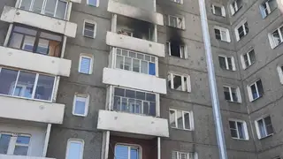 Иркутские пожарные спасли 27 человек из горящего многоквартирного дома Иркутские пожарные спасли 27 человек из горящего многоквартирного дома