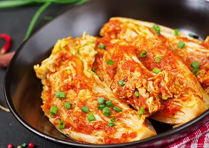 kitaiskaa-kapusta-kimci-kapusta-koreiskaa-tradicionnaa-eda