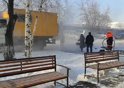 Северо-Енисейская, 46 чистка коллектора вручную