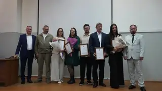 Красноярские врачи получили благодарственные письма в преддверии Дня военного медика Красноярские врачи получили благодарственные письма в преддверии Дня военного медика