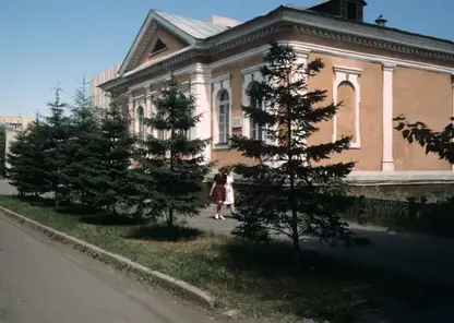 RIA_8370044.LR