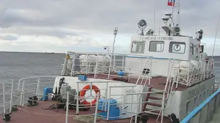В Красноярске любой может купить себе пассажирский теплоход вместимостью 40 человек. Сколько стоит?