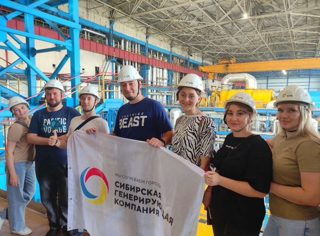 Участники экскурсии увидели основные сооружения Красноярский ТЭЦ-3 и оценили ее масштаб