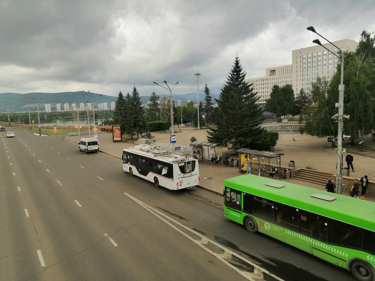 В Красноярске автобусы № 10 и № 55 временно поменяли схему движения -  Сибновости