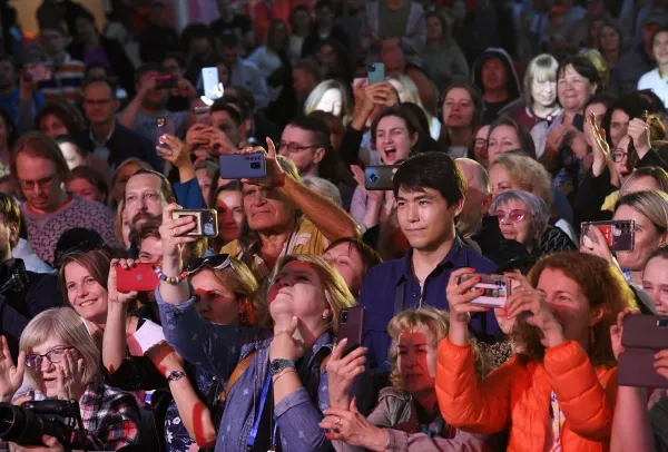 Организаторы концерта Глюкозы в Красноярске подадут на неё в суд за ...