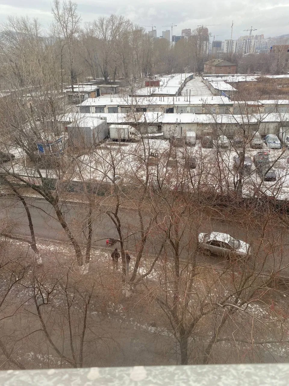 В Красноярске водитель легковушки сбил школьника на улице Судостроительная  - Сибновости