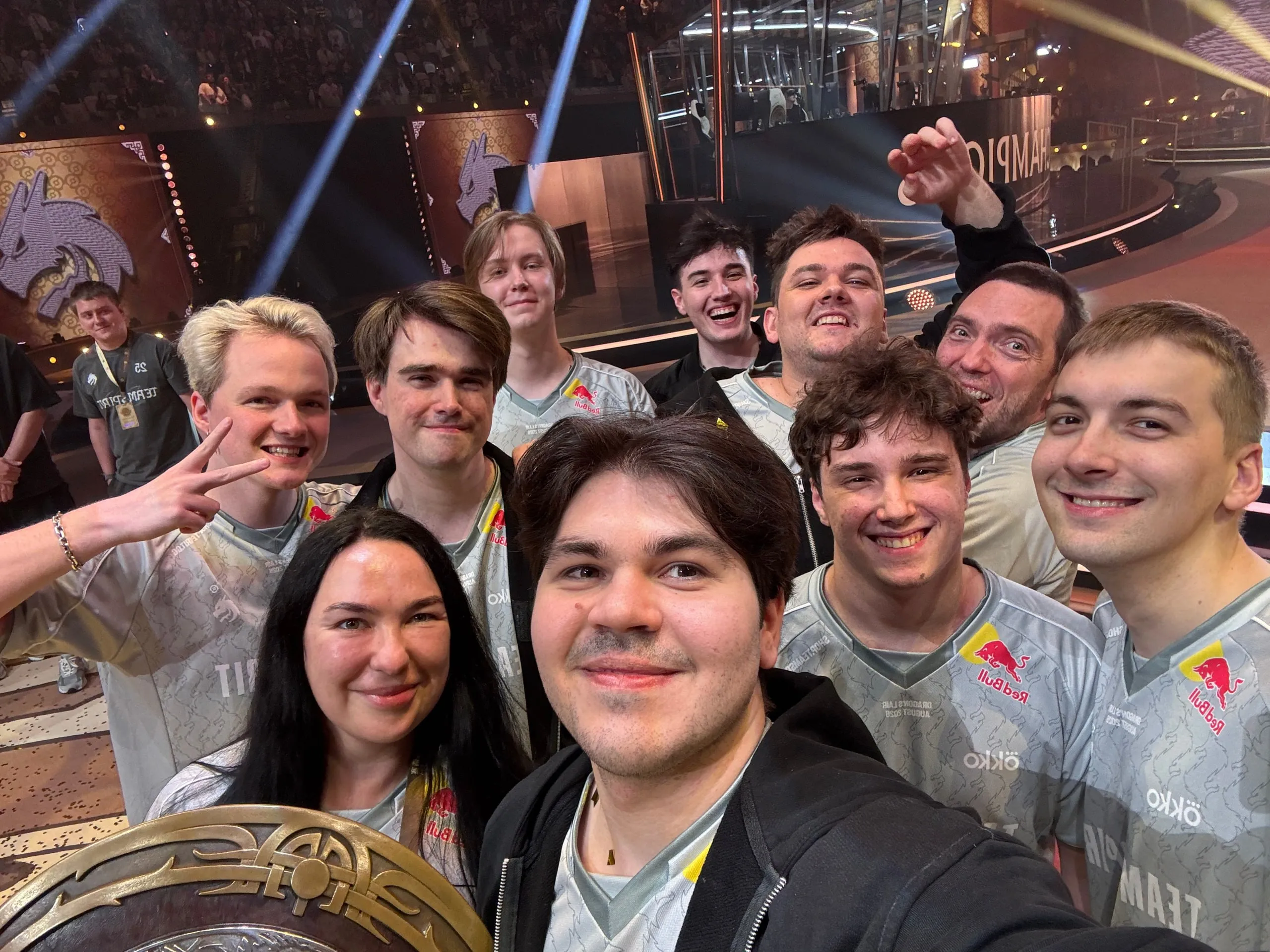 Ачинский киберспортсмен Алексей Космынин стал чемпионом мира по Dota 2 в составе команды Team Spirit - Сибирское Агентство Новостей