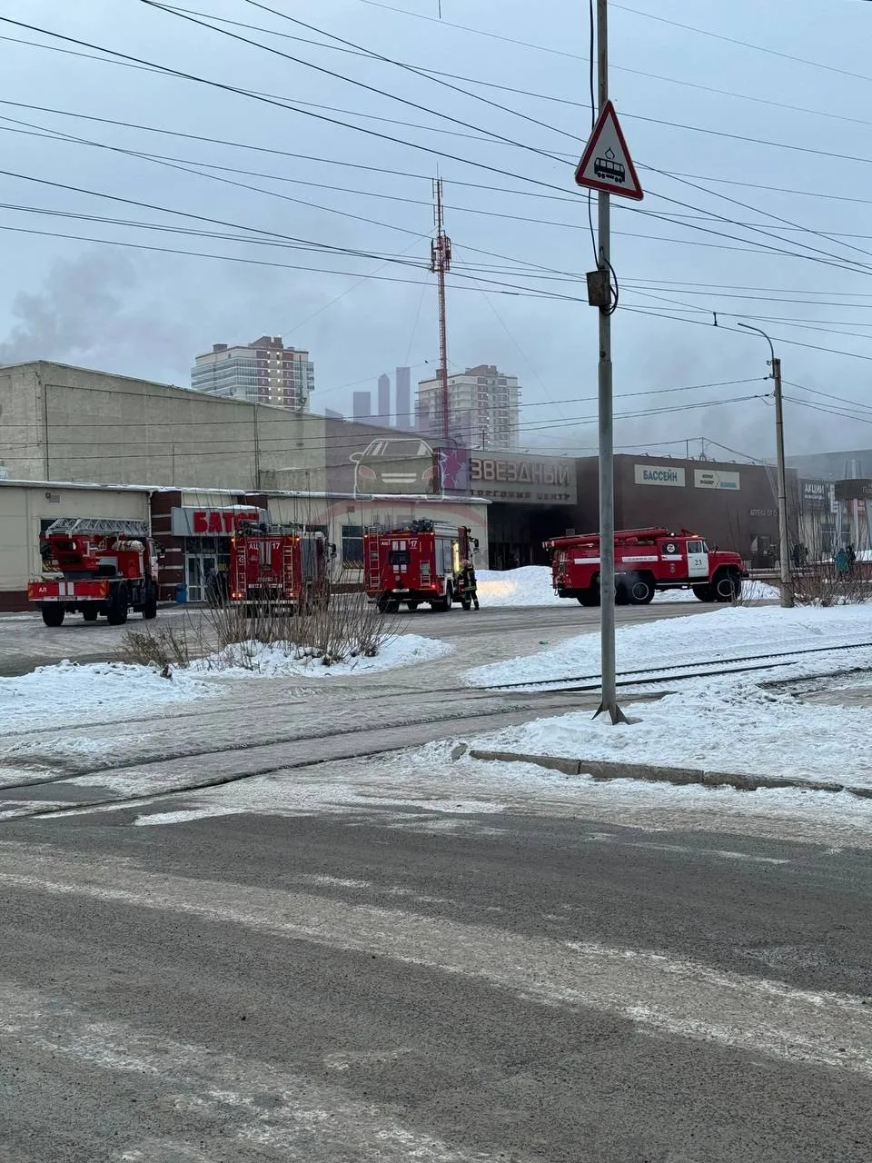 В красноярских Черёмушках произошёл пожар в ТЦ «Звёздный» - Сибновости