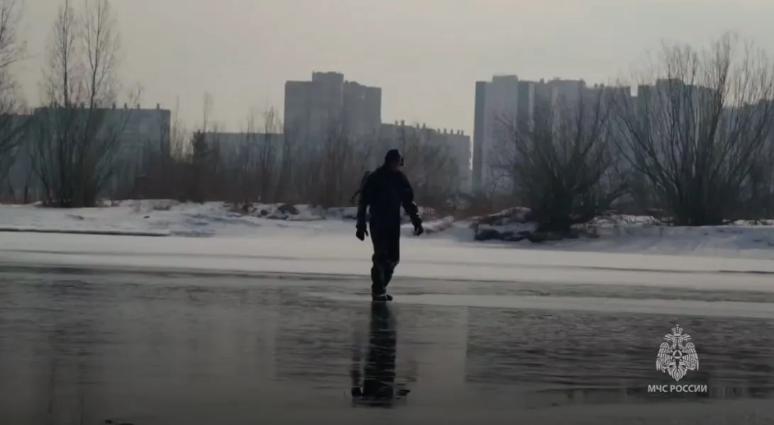Водоемы в весенний период. Тонкий лед. Оушен клуб романтики по тонкому льду. Мы по тонкому льду. Клуб романтики по тонкому льду тейт ветка.